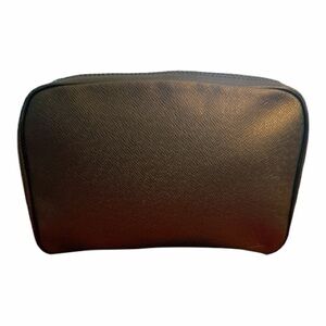 LOUIS VUITTON
Taiga Trousse Toilette GM Clutch Bag Black
